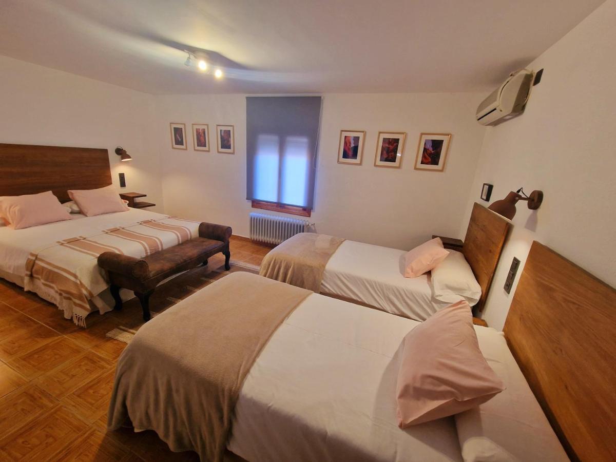 Hostal La Colonial Madrigal de la Vera Værelse billede