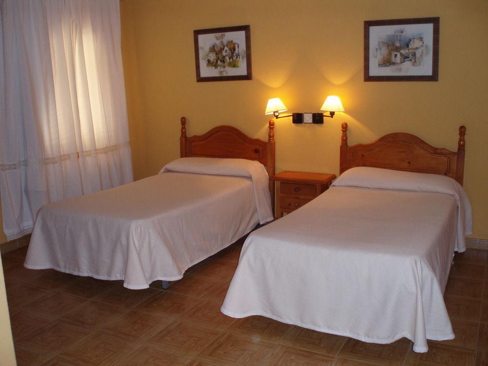 Hostal La Colonial Madrigal de la Vera Eksteriør billede